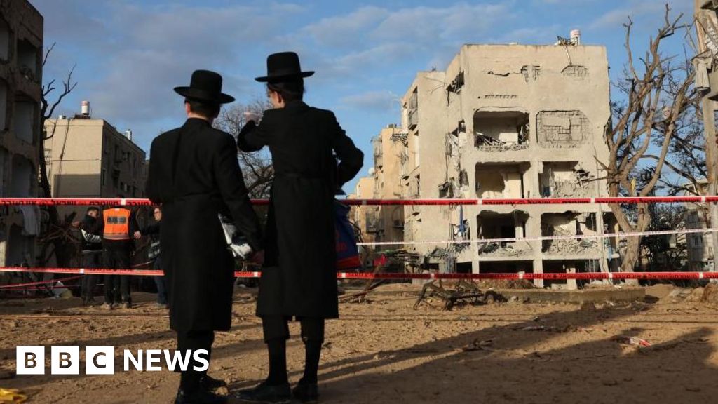 Misiles iraníes hirieron a 160 personas en localidades cercanas al sitio nuclear israelí