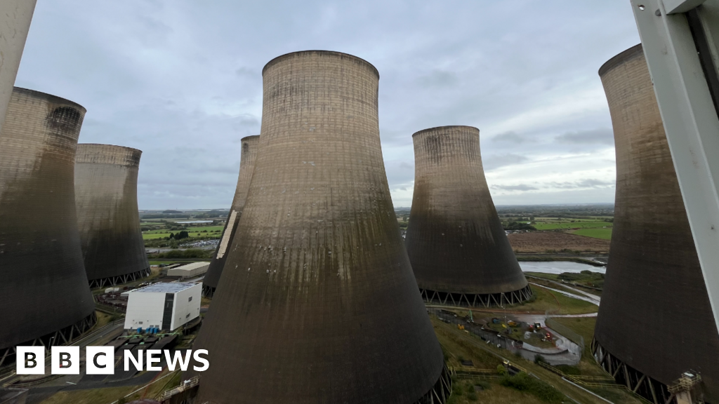 Calls to save cooling towers as Ratcliffe-on-Soar power station shuts