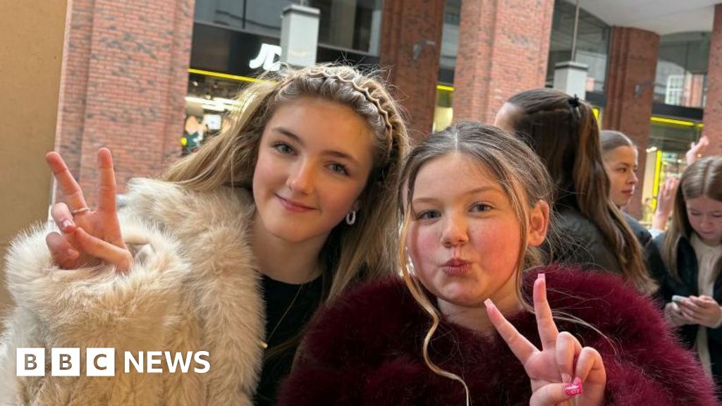 bbc.co.uk - Claire Quinn and Holly Fleck - Sephora: Beauty retailer opens first store in Northern Ireland