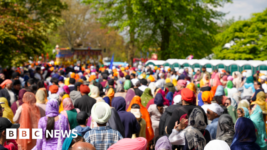 Thousands celebrate Vaisakhi in Wolverhampton park