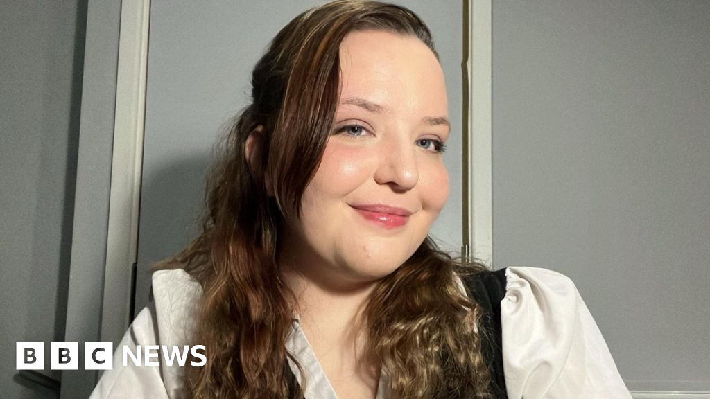 One-off £2,000 grant gives care leavers head start, study finds