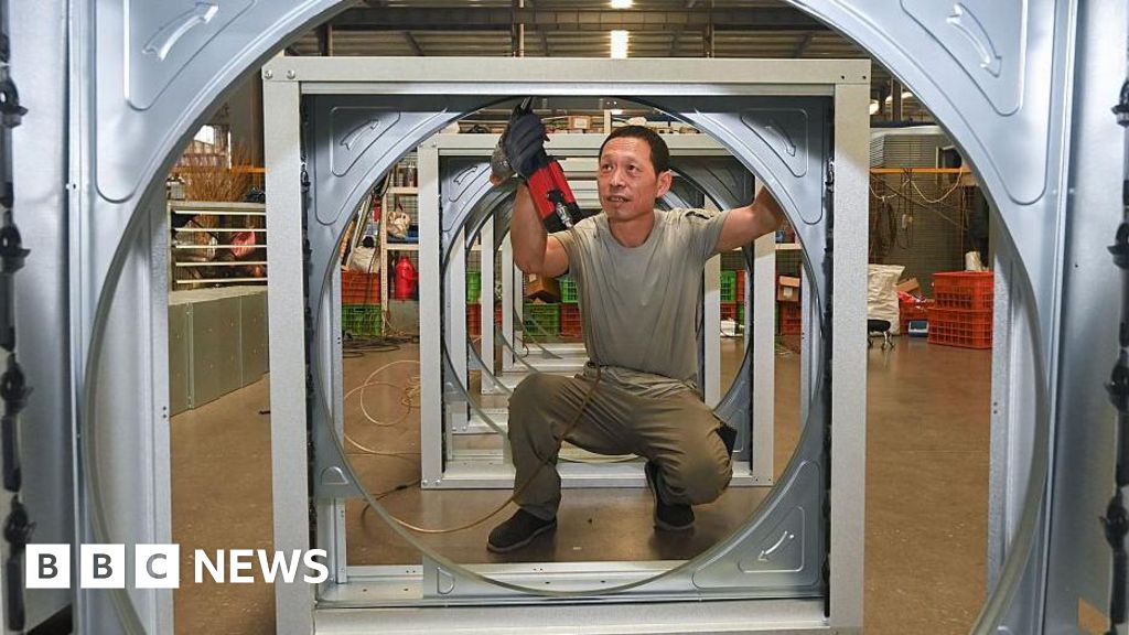 bbc.co.uk - Peter Hoskins - China economic growth falls sharply, missing target