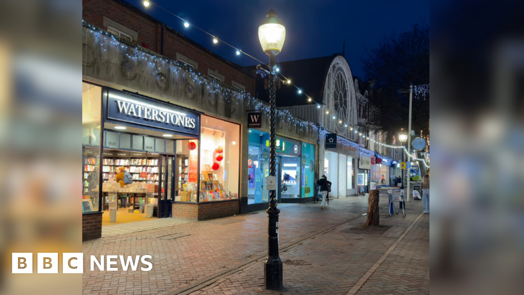 Campaign to save Victorian-style lamp-posts in Eastbourne