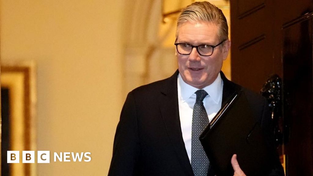 Cabinet ministers rally round PM as Sarwar calls for him to quit