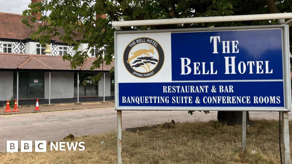 Epping hotel for migrants puts public at unacceptable risk, says council