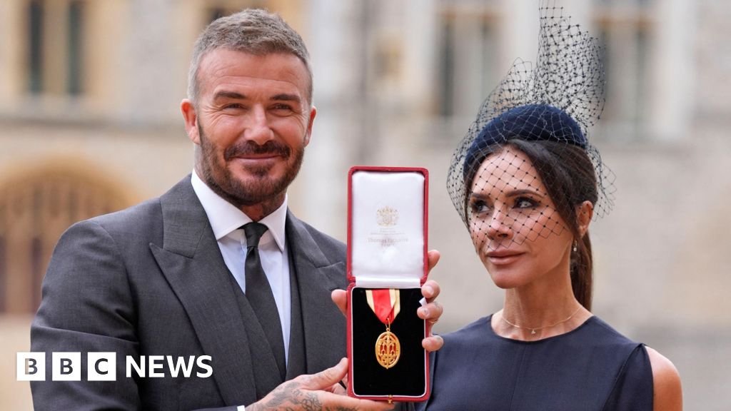 Beckhams' 'Blackpool' lighting plans irk Oxfordshire neighbours