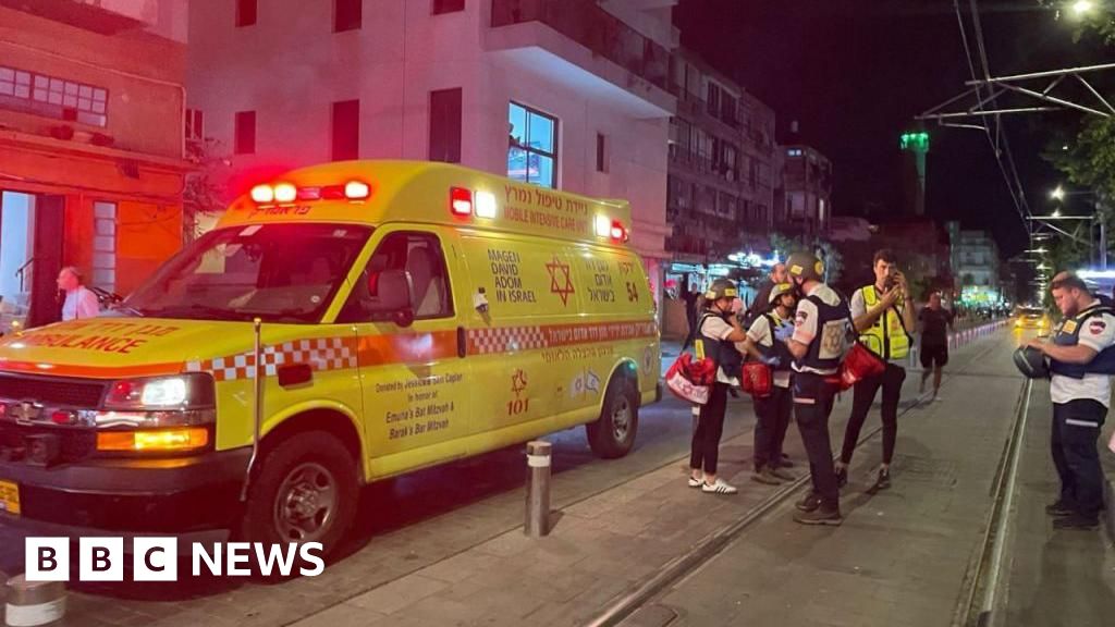 Six dead in shooting and knife attack in Tel Aviv