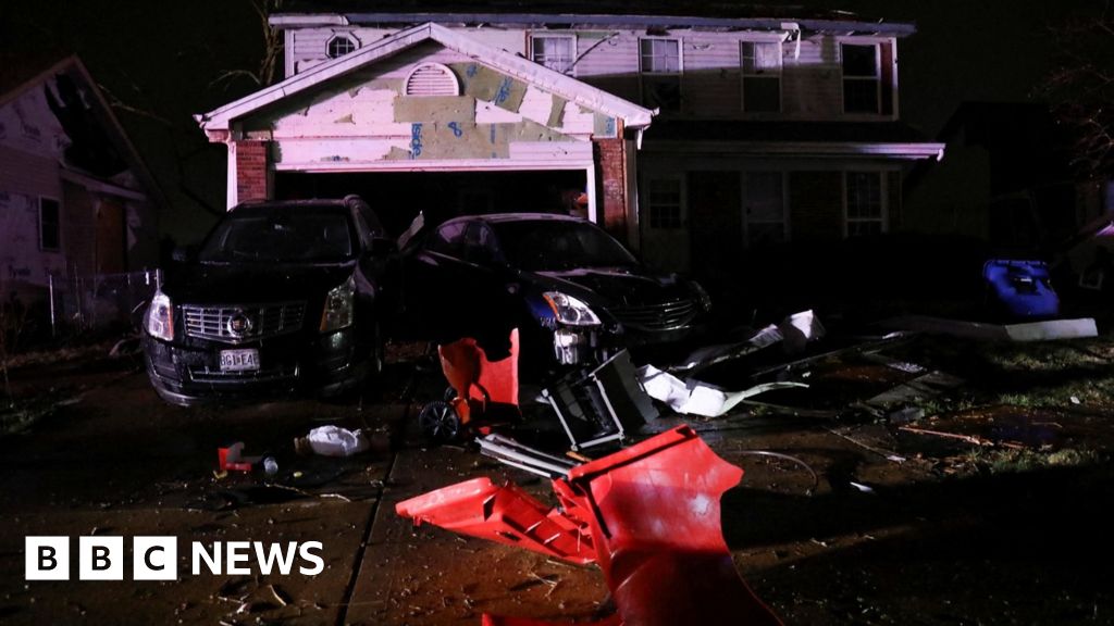 Ten dead in Missouri as tornadoes sweep through southern US