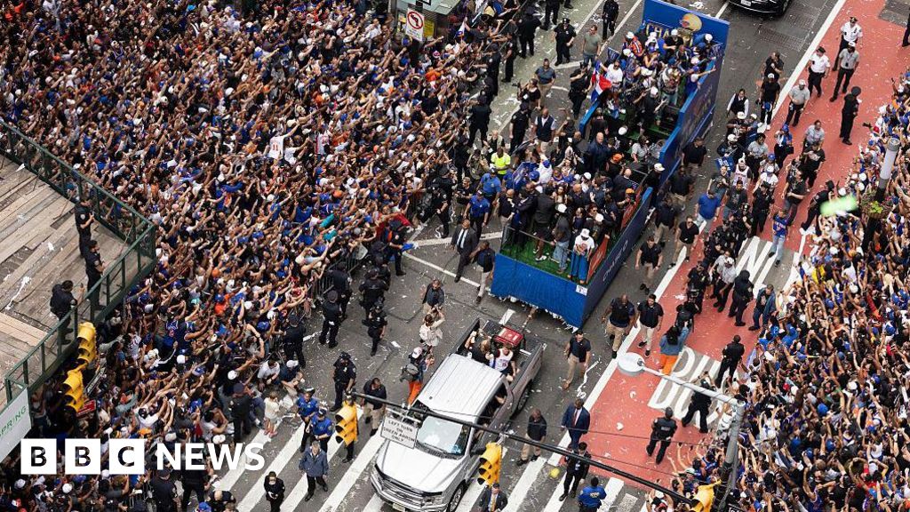 'City united after so long': New Yorkers rejoice in Knicks' championship parade