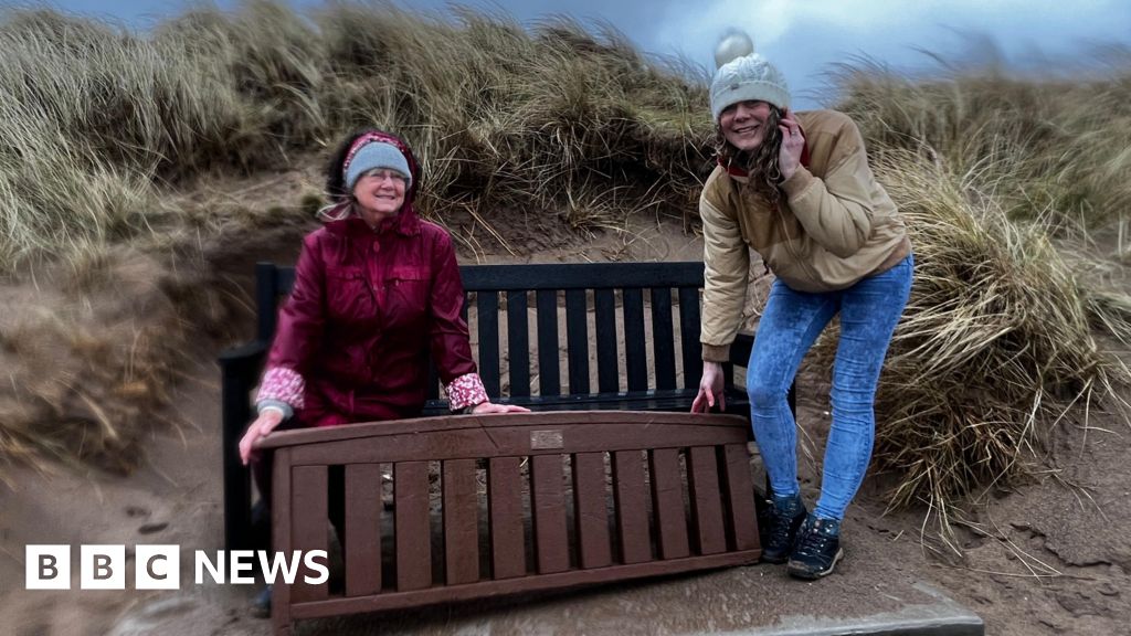 Family reunited with beloved dad's memorial bench