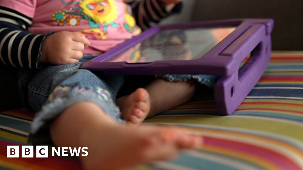 How much screen time is too much for under fives?
