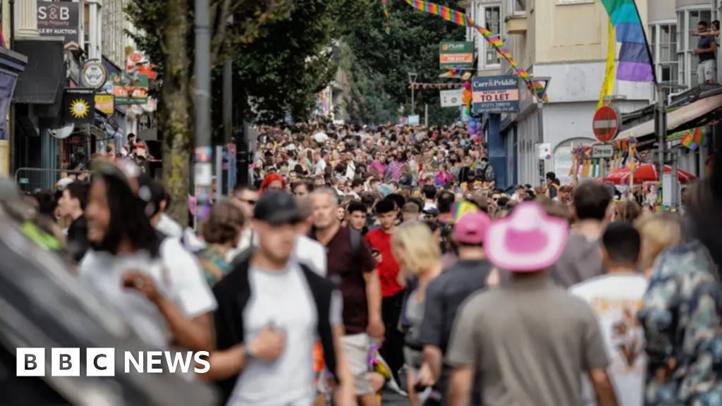 Brighton Pride Expected to Draw 300,000, Boost Economy by £30m