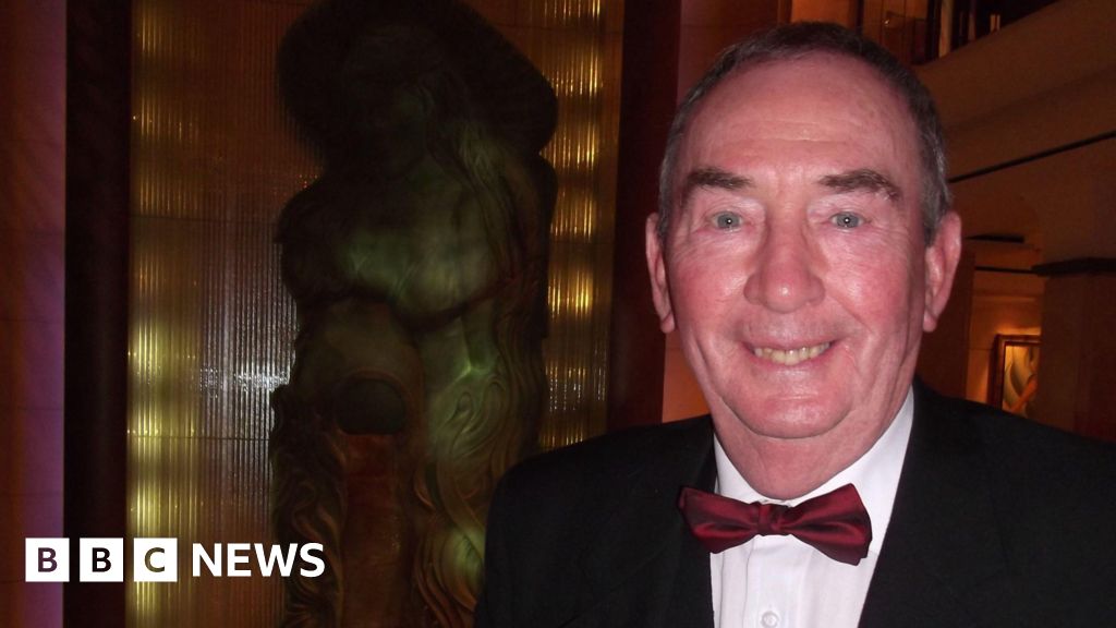 Retired firefighter died after hospital tube error