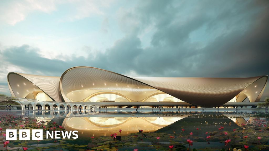 Mumbai's new airport faces traffic woes as it takes on Singapore and Dubai