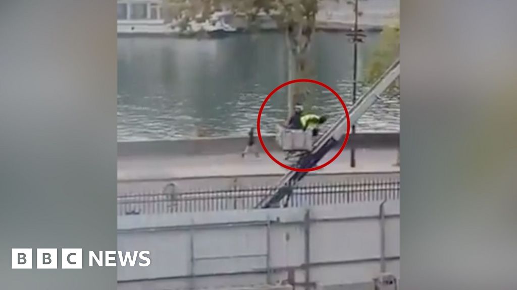 Louvre heist: Video appears to show alleged thieves escaping