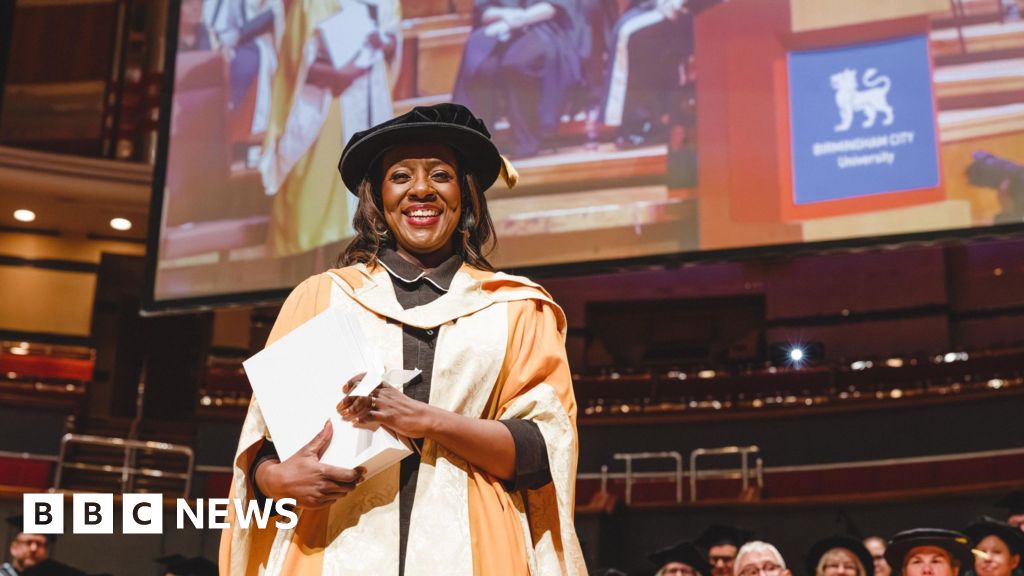 bbc.co.uk - Eleanor Lawson - Marverine Cole gets honorary doctorate from Birmingham City University - BBC News