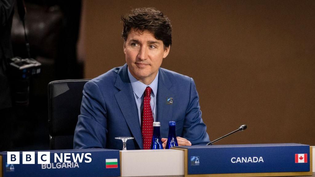 Trudeau says Canada will meet Nato’s 2% spending target by 2032