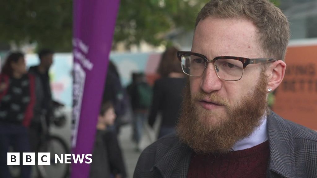 Jewish and Palestinian people gather for peace