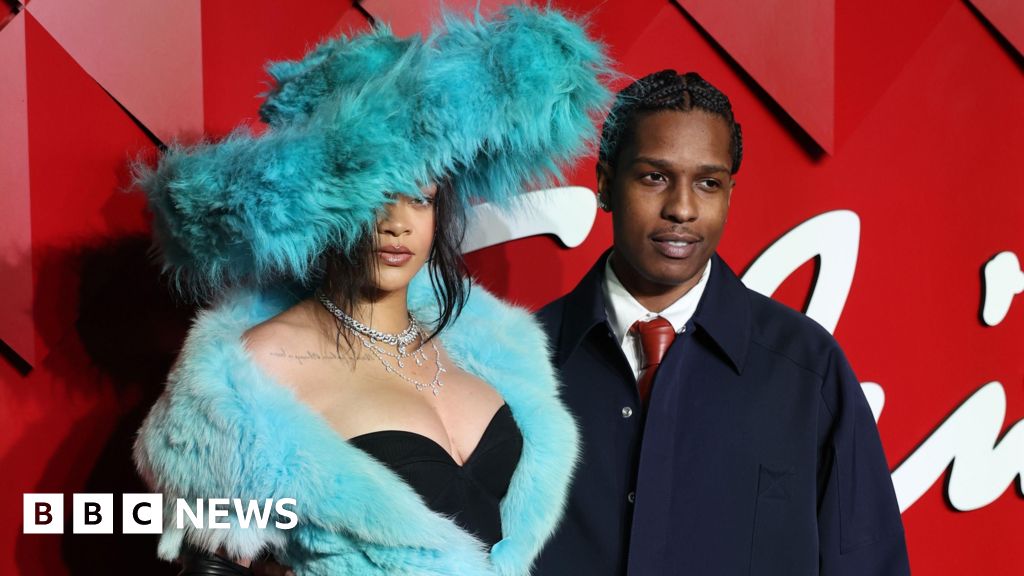 British Fashion Awards: Rihanna, A$AP Rocky star on red carpet