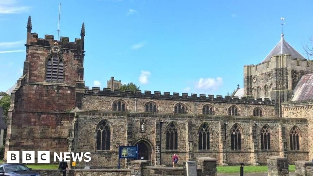 Church report into inappropriate behaviour claims