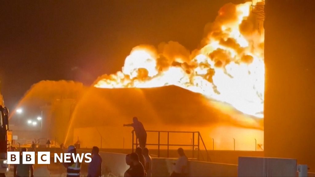 Watch: Huge blaze after attack on petrol tank in Libya