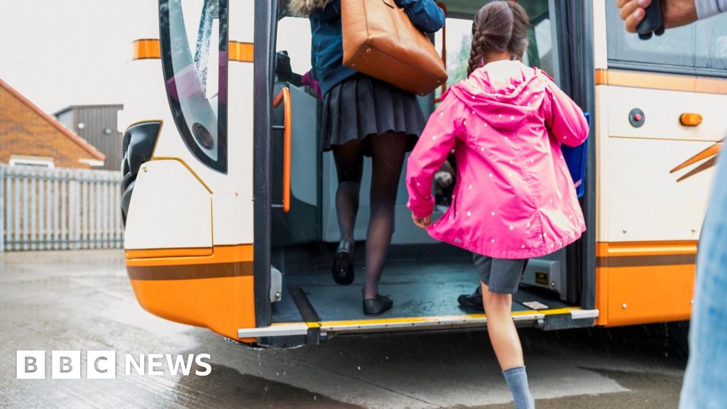 'Families should move to avoid school run issues'