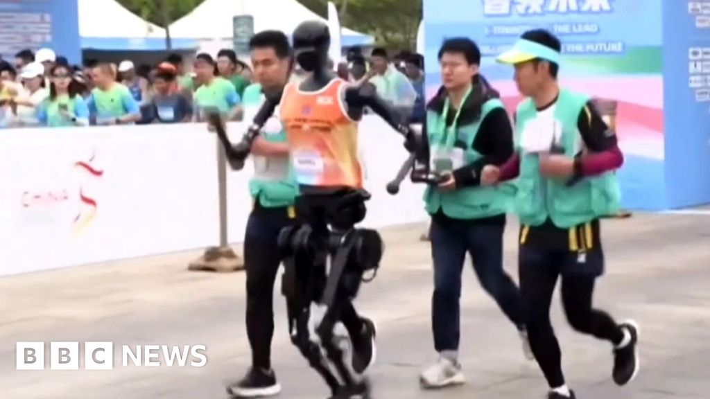 China races robots in Beijing half marathon