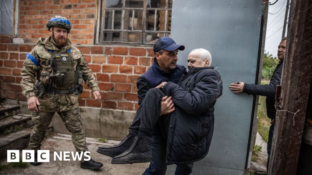 Az ukrán csapatok kivonulnak Harkovból az orosz támadást követően