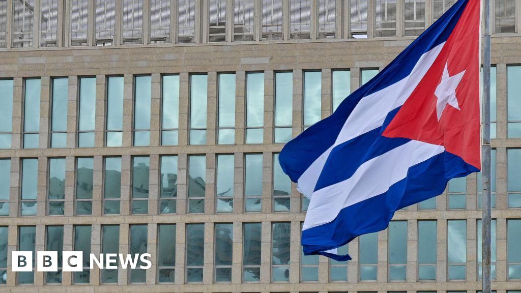 அமெரிக்காவில் பதிவு செய்யப்பட்ட விரைவுப் படகில் சென்ற நான்கு பேரை எல்லைப் பாதுகாப்புப் படையினர் சுட்டுக் கொன்றதாக கியூபா கூறுகிறது