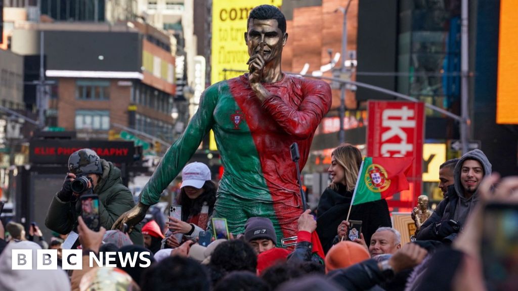 Cristiano Ronaldo statue unveiled in Times Square