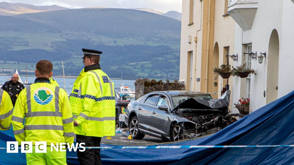 Two pedestrians and driver dead after car crash in seaside town