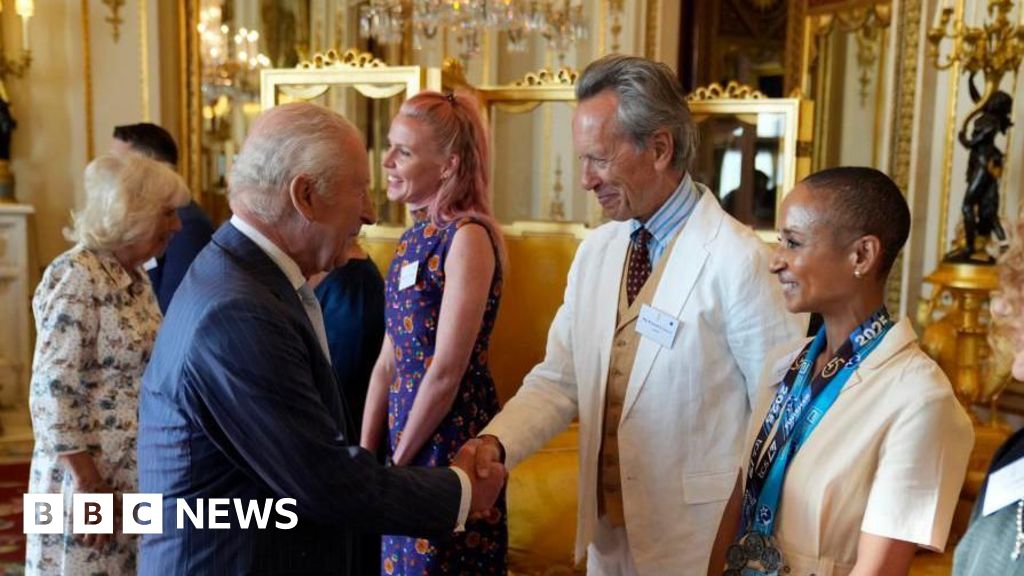 King sends heartfelt message to fellow cancer patients