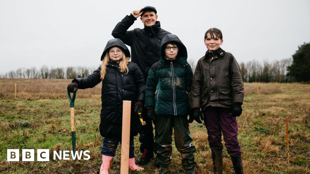 Echo Wood: First trees planted in 100-year mission to create living artwork