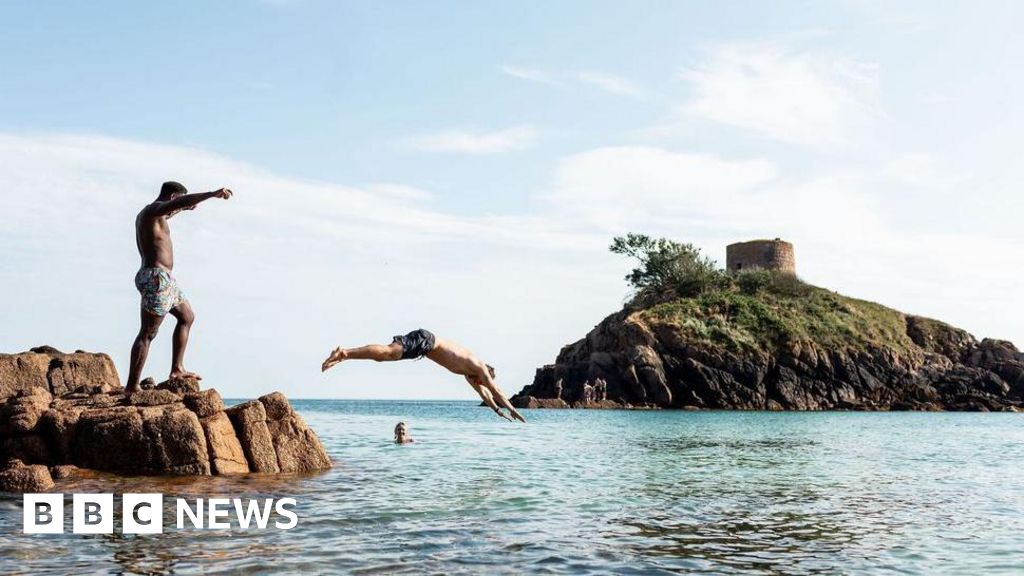 bbc.co.uk - Tourism deals launched for Jersey after drop in visitors - BBC News