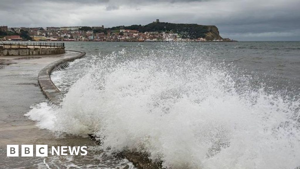 Storm Lilian: Weather warnings in place for UK as wind and rain hit