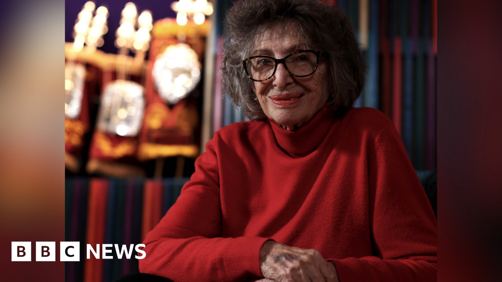 Eastbourne: Holocaust survivor recalls four years of hiding