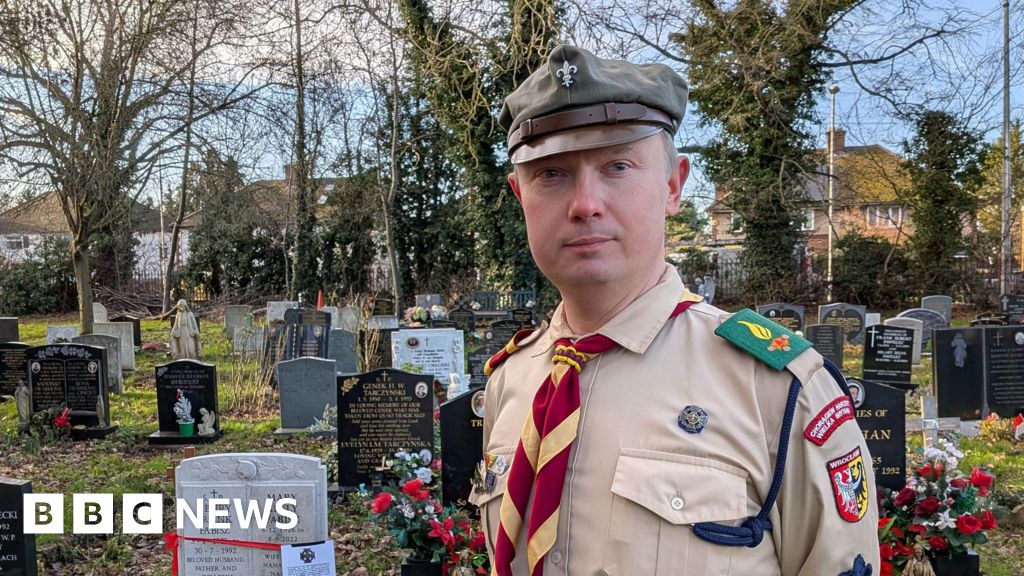 Cambridge scouts help find city's WW2 Polish veterans' graves