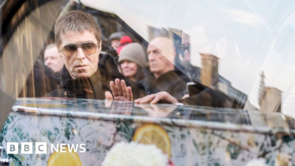 Stone Roses' Mani's star-studded Manchester send-off