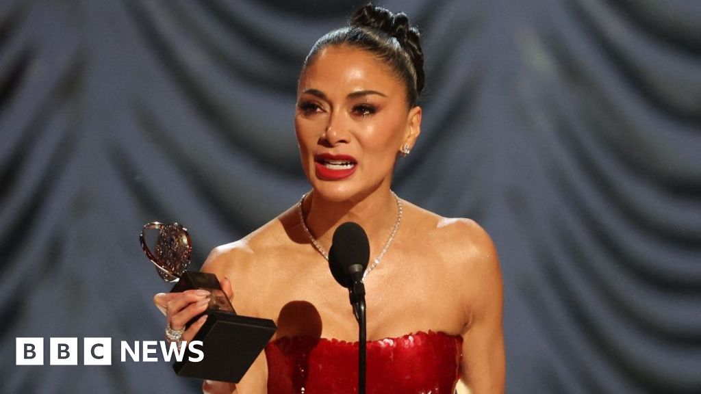 Sarah Snook and Nicole Scherzinger win top prizes at Tony Awards
