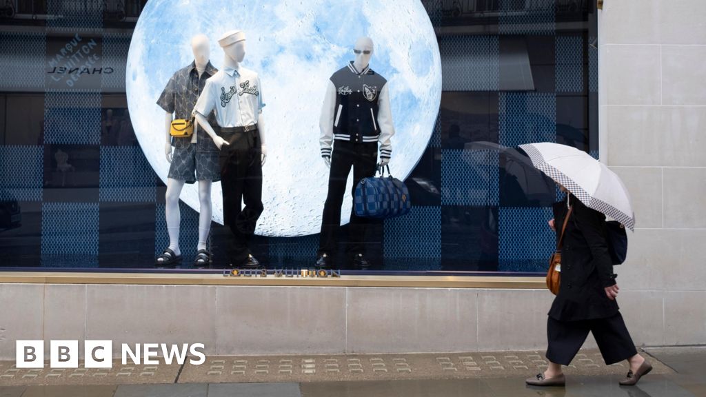 Shop sales slump in April hit by heavy rain – BBC News