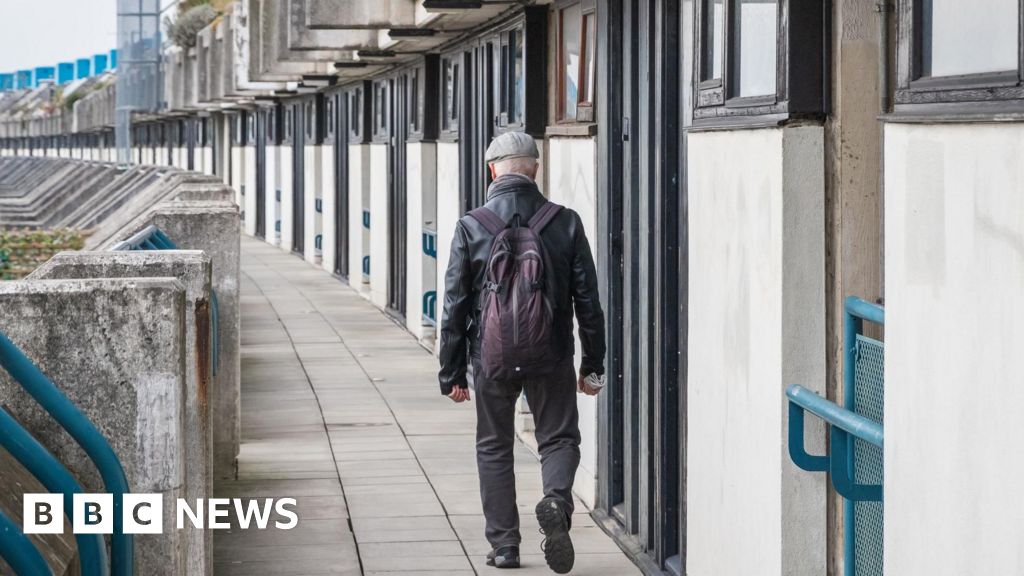 'Simmering anger' among tenants over asbestos and mould in social housing, watchdog warns