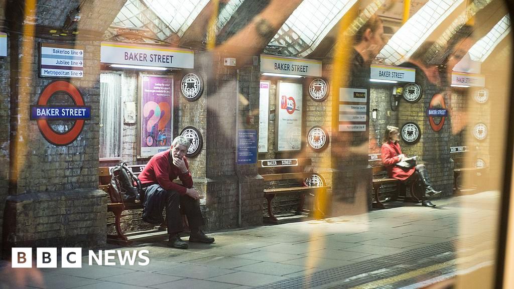 Fault shuts part of Metropolitan line for a week