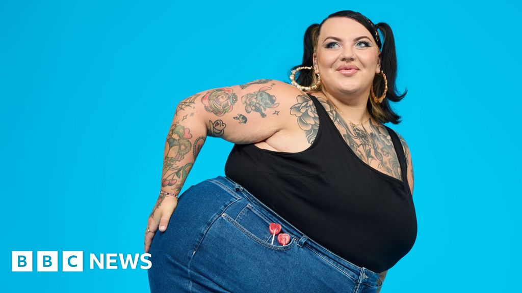 Clothes brand gets 100 complaints a day that models are too fat