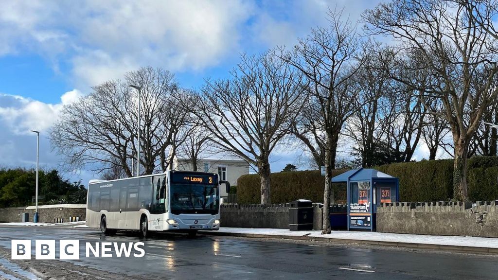 Travel resumes on Isle of Man but warning for ice continues