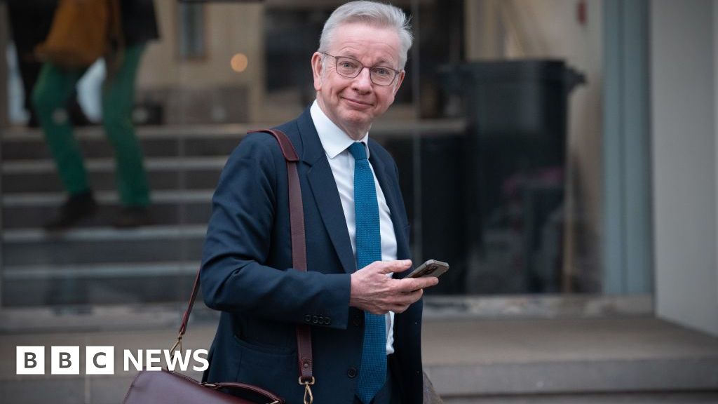 Michael Gove menyangkal mencoba menghindari pemeriksaan ventilator Dyson