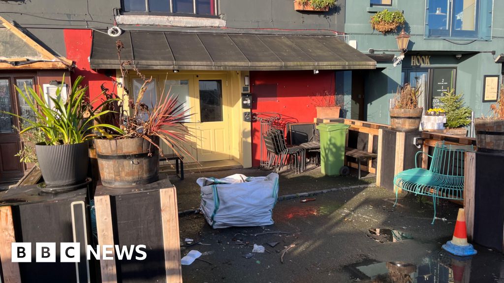 bbc.co.uk - Zhara Simpson - New owners to reopen Guernsey live music bar - BBC News