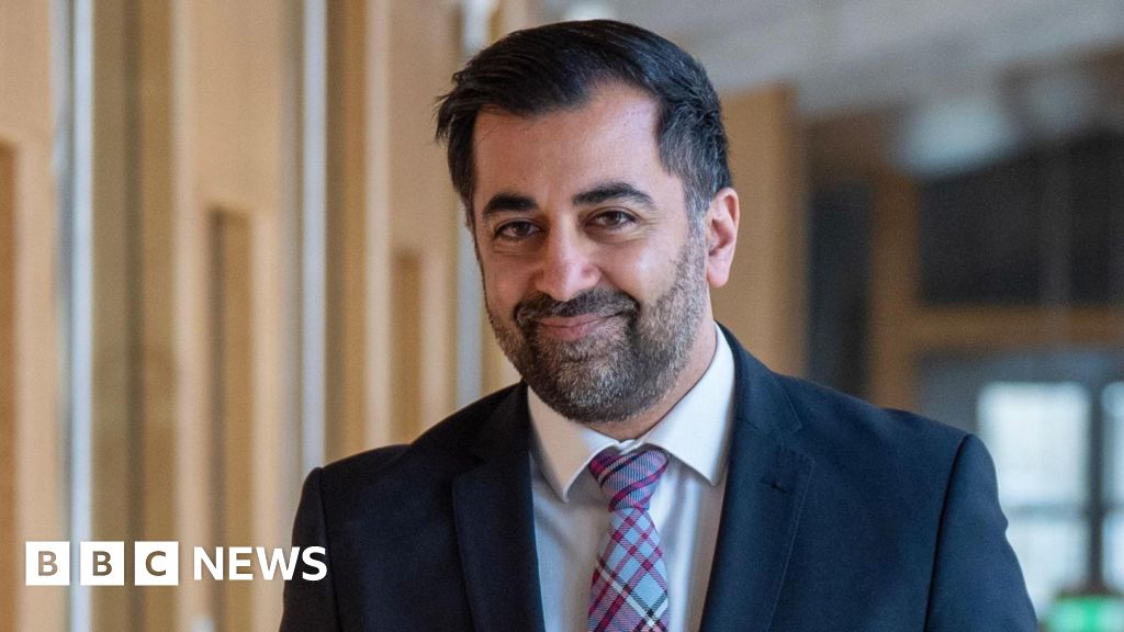 Humza Yousaf Reflects on Surreal Experience of Shopping Without Police Protection