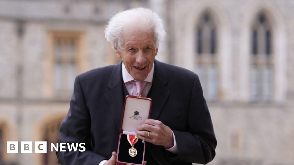 bbc.co.uk - Last of the Summer Wine writer Sir Roy Clarke receives knighthood