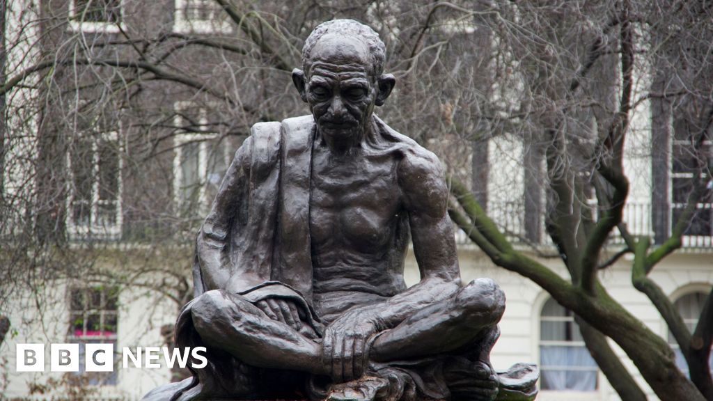 Model of Gandhi's London statue up for auction