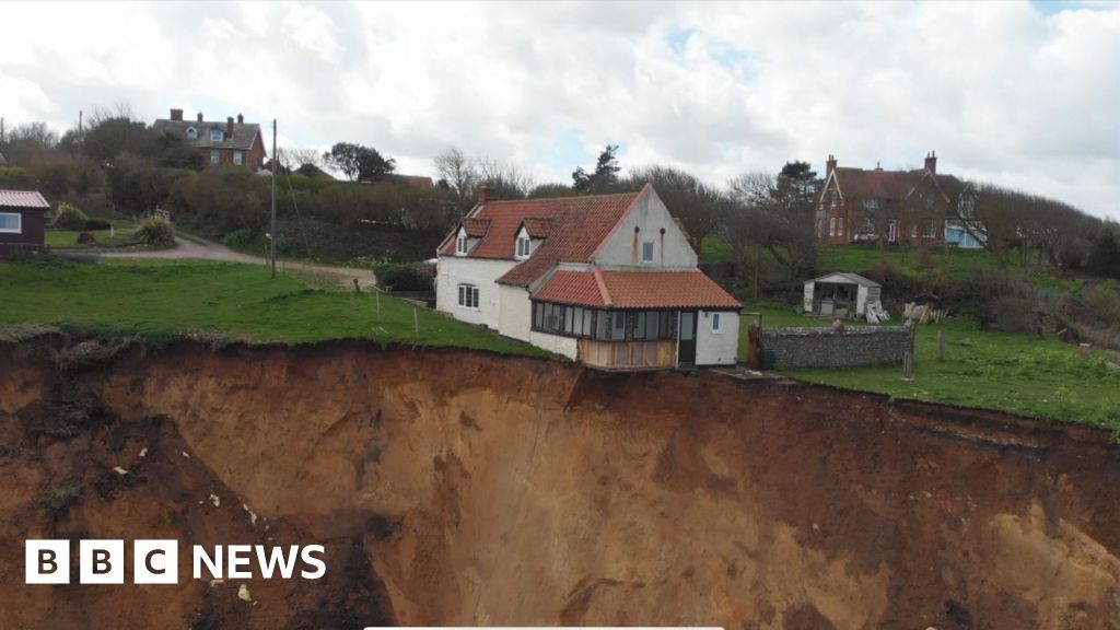 Trimingham cliff house in north Norfolk to be demolished 